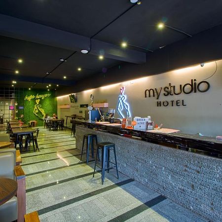 My Studio Hotel Juanda Airport Surabaya Sedati Buitenkant foto